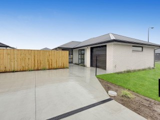 View profile: ROLLESTON - BRAND NEW THREE BEDROOM HOME IN ARBOR GREEN