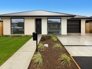 View profile: ROLLESTON - BRAND NEW THREE BEDROOM HOME IN ARBOR GREEN